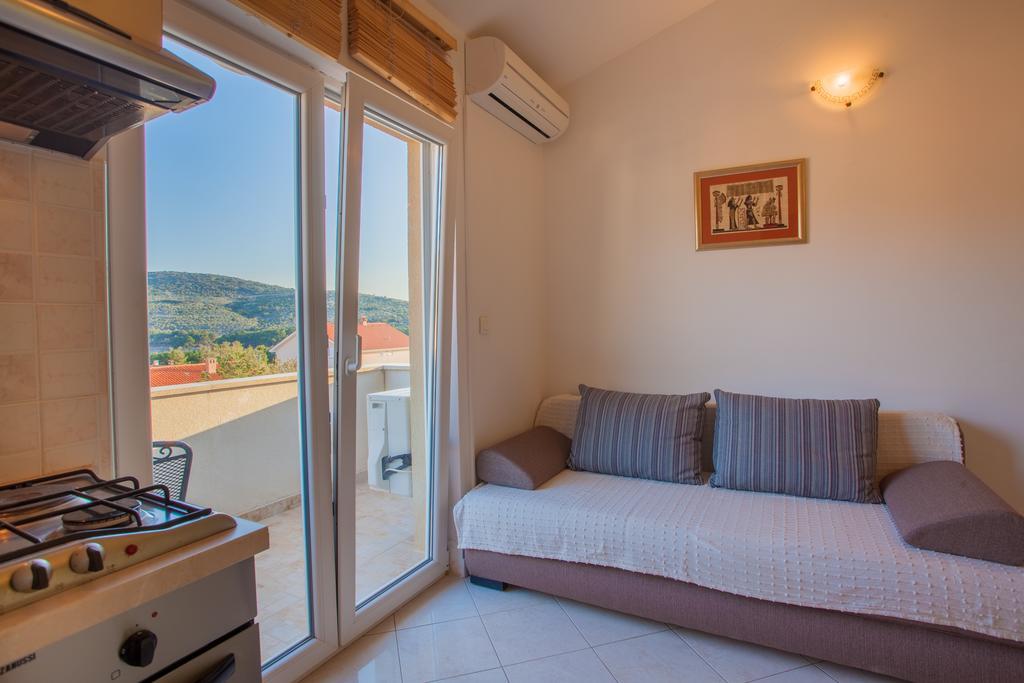 Apartments Tatjana Cres Exterior photo