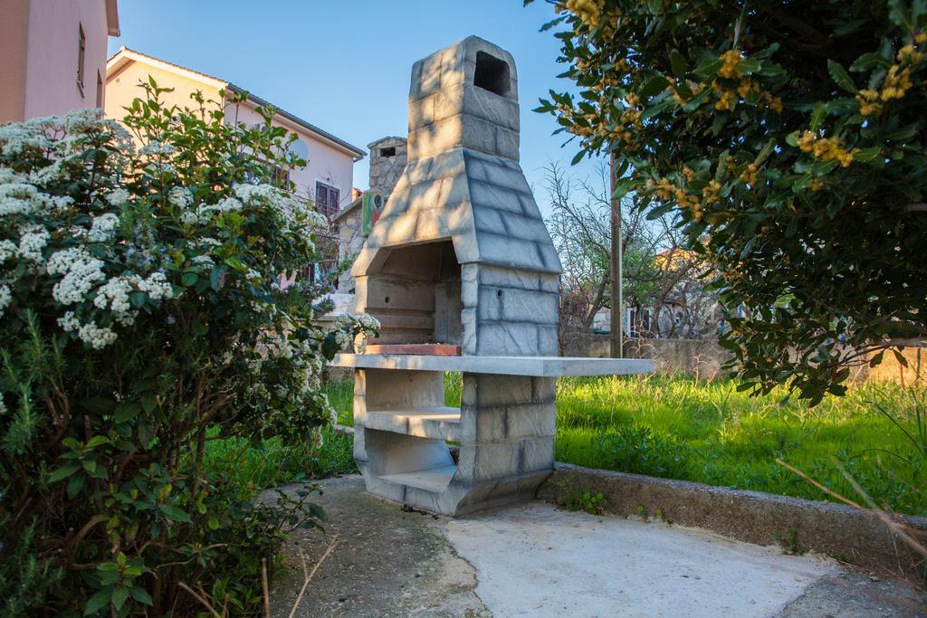 Apartments Tatjana Cres Exterior photo